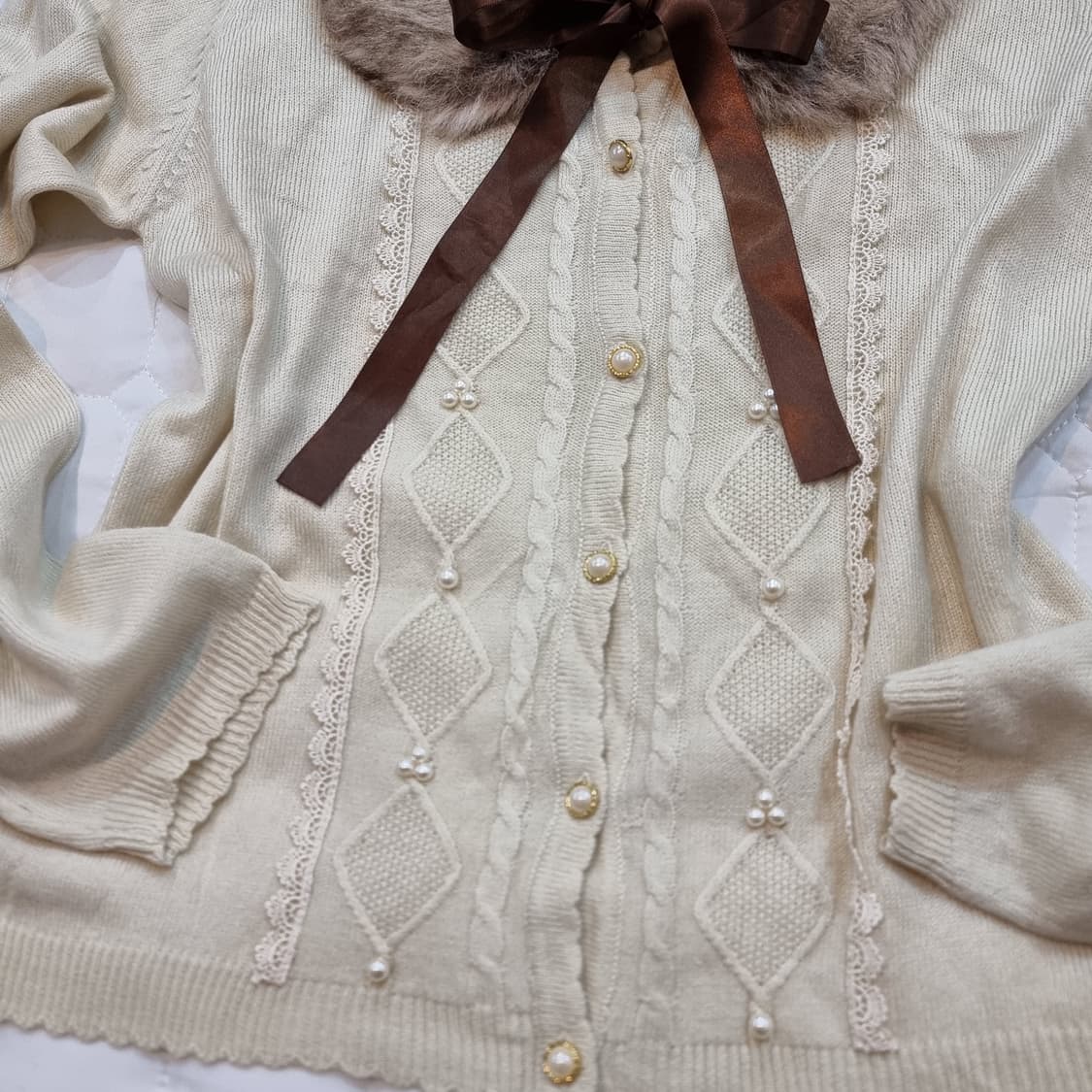 악세즈팜므 퍼카라 리본 니트 가디건 상품이미지4