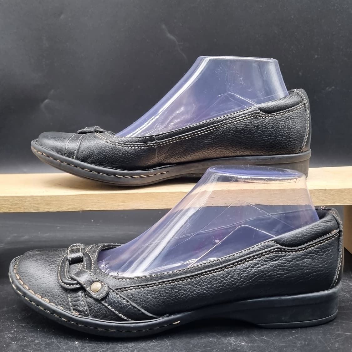 클락스 여성블랙단화 8m 250 상품이미지1