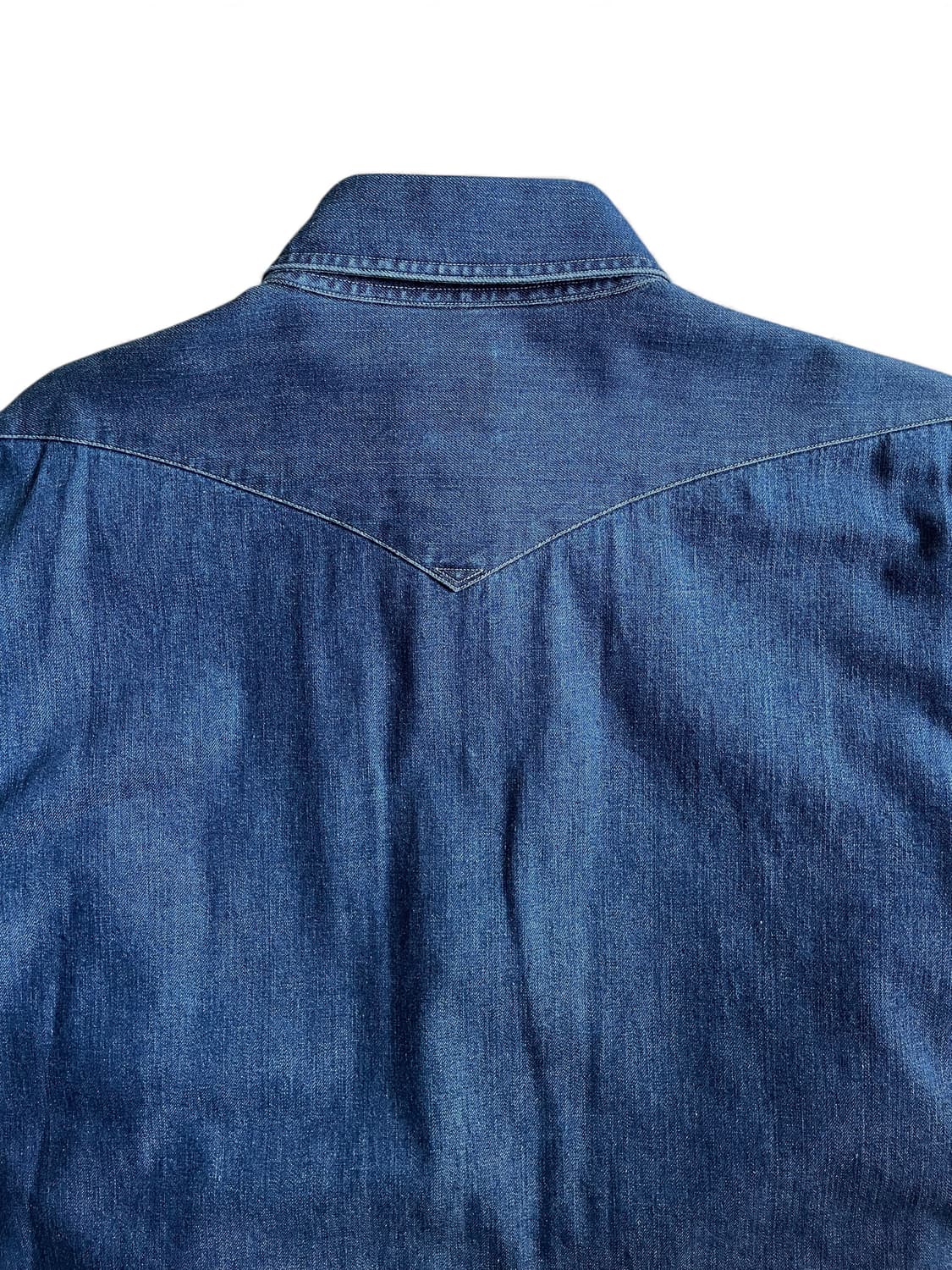 볼조넬라 버튼다운 칼라 데님 셔츠 40사이즈 팝니다. 상품이미지5