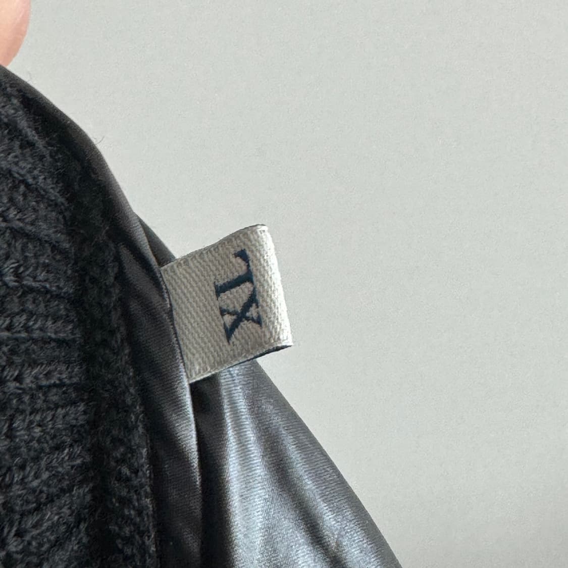 (XL) 몽클레어 유광 니트패딩 신형 상품이미지10