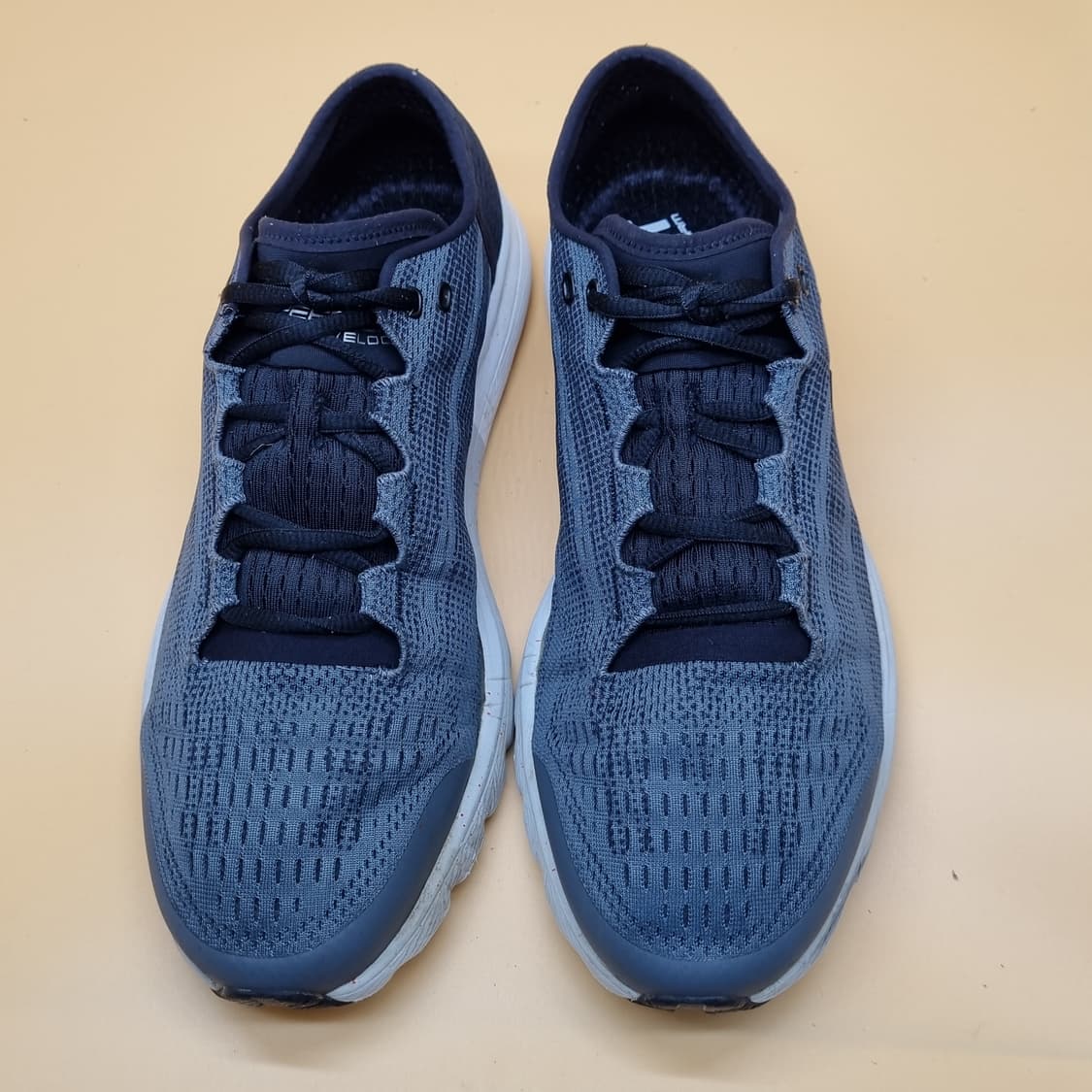 언더아머 차지드 스피드폼 남성런닝화290 상품이미지2