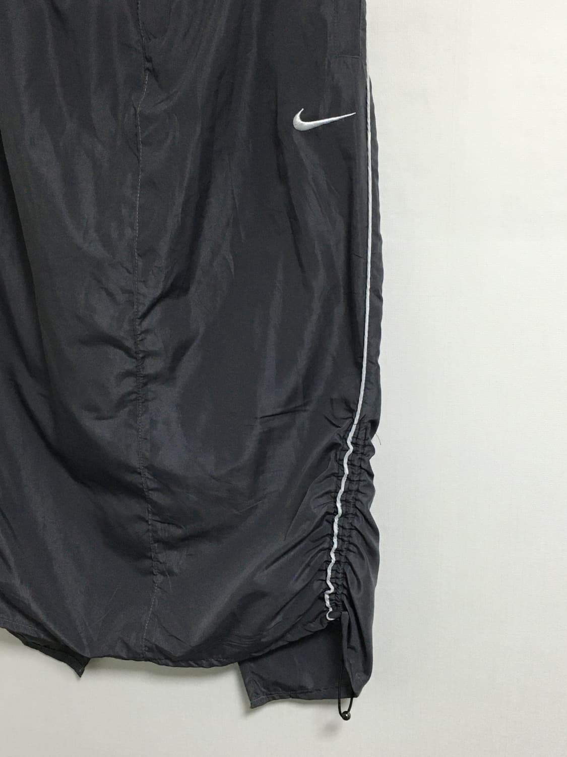 나이키 그레이 셔링 리폼 스커트 상품이미지2