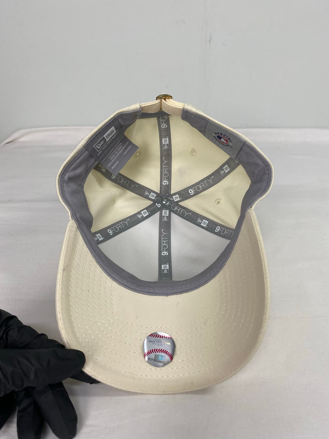 뉴에라 뉴욕양키스 골드 미니 메탈 볼캡 아이보리 상품이미지4