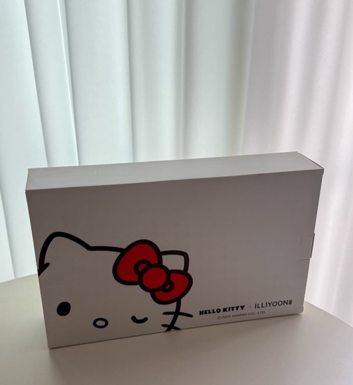 일리윤 헬로키티 콜라보 폴딩박스 새상품 상품이미지2