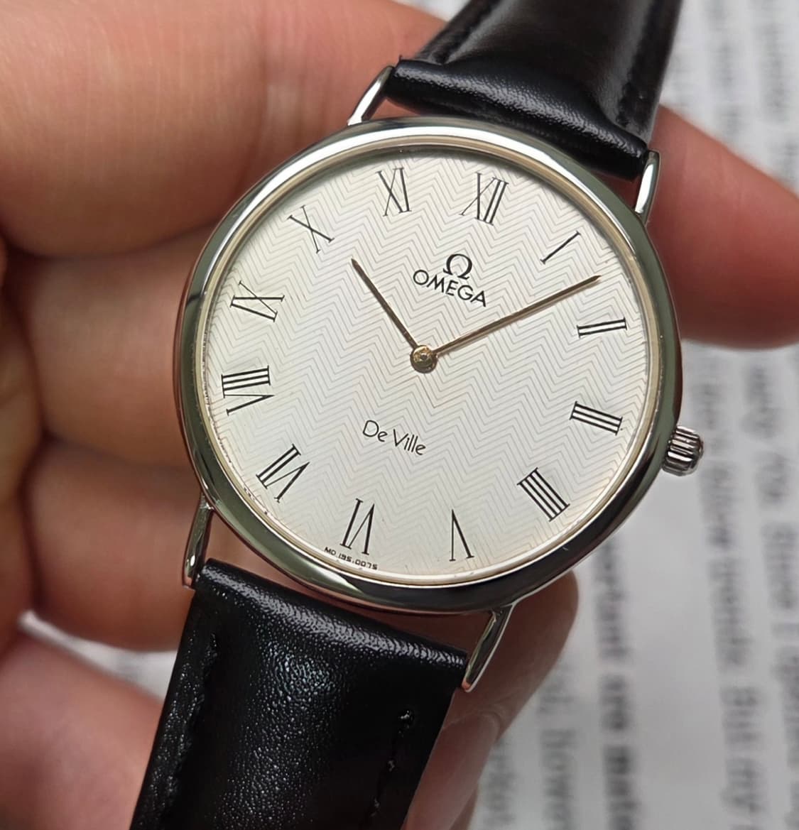 빈티지 오메가 드빌 화이트로만 격자다이얼 논데이트 슬림쿼츠 (일자형 러그 상품이미지4