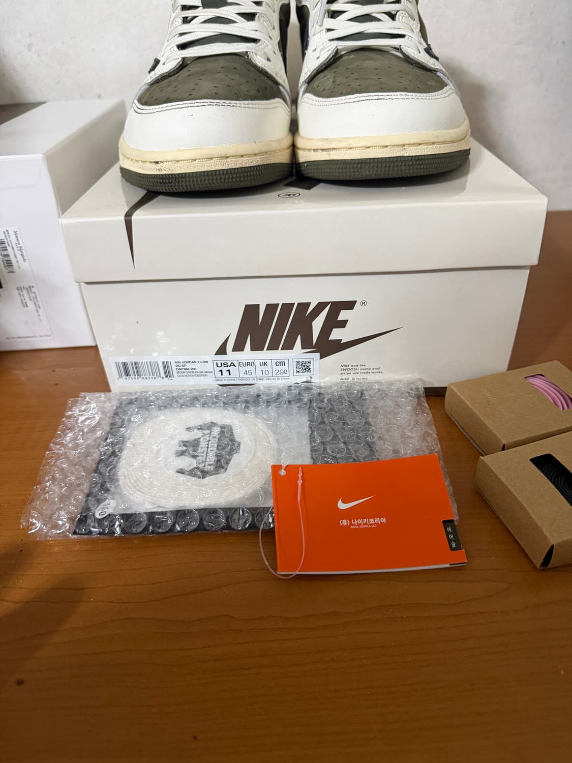 290 조던1x트래비 스캇 레트로 로우 OG SP 리버스 올리브 상품이미지1