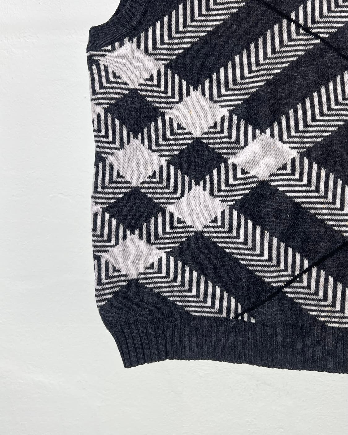 버버리 차콜 아가일 멀티 체크 울 니트 베스트 상품이미지4