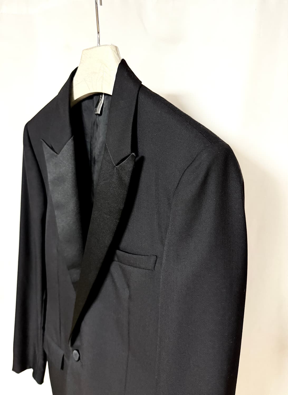 디올옴므 08s 시그니처 스모킹 2톤 블레이저 상품이미지2