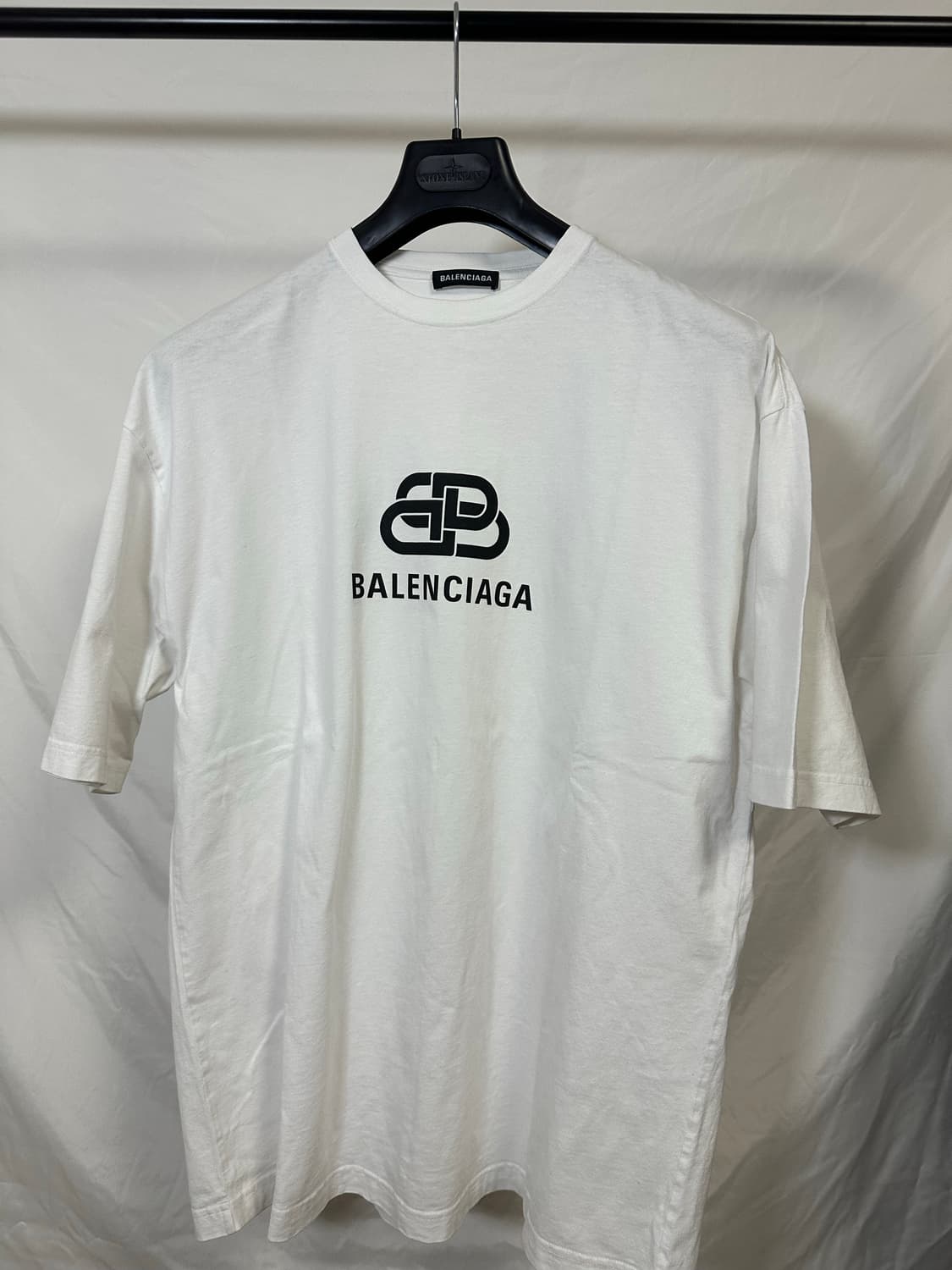발렌시아가 BB로고 반팔 화이트 (S/103) 상품이미지1