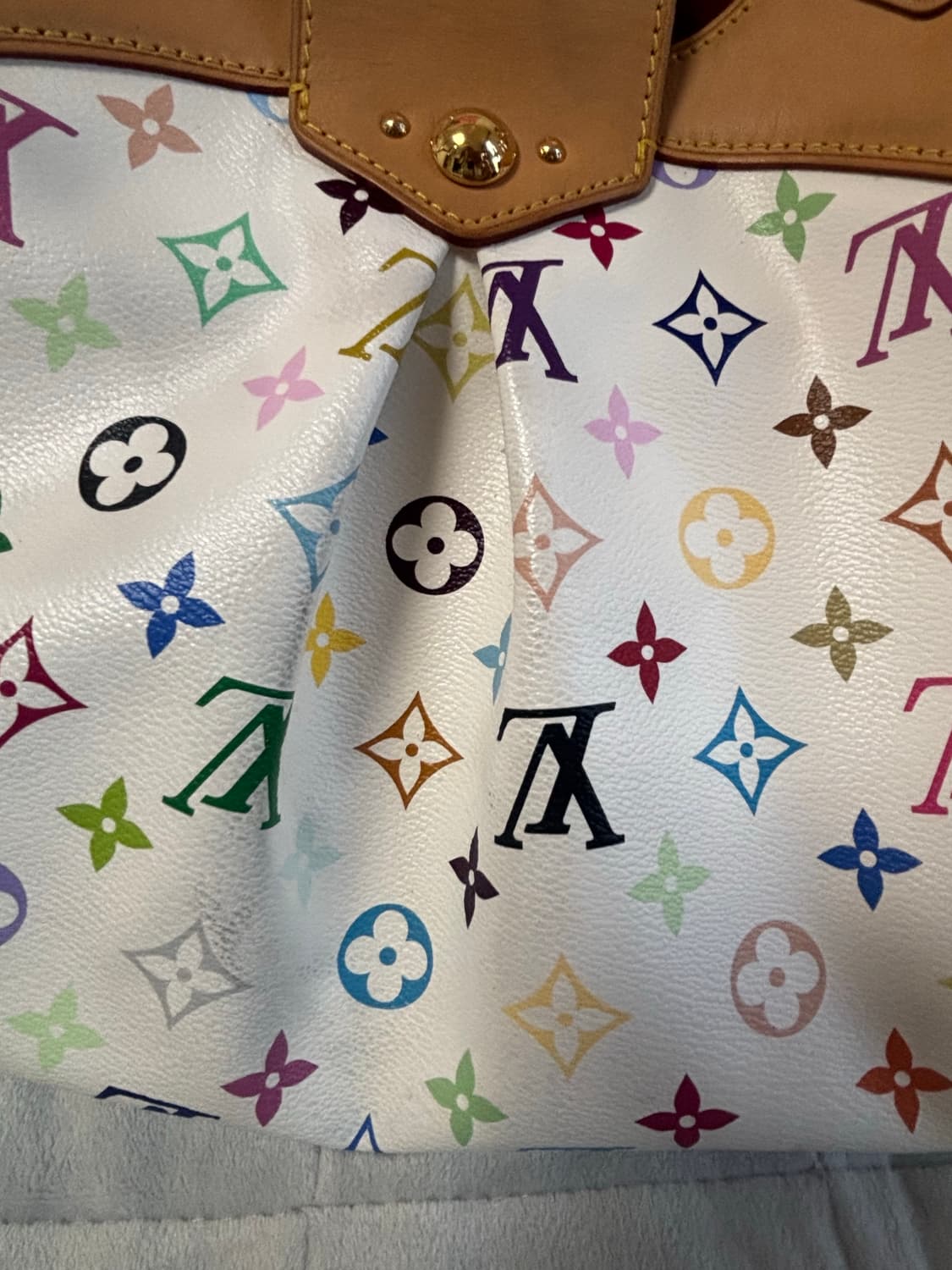 루이비통 멀티 우슐라 화이트 판매합니다 상품이미지4