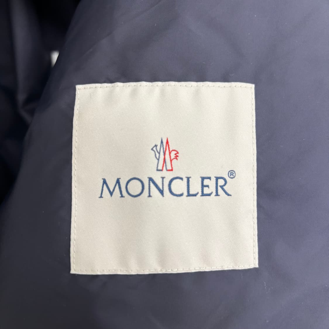 [5]몽클레어 와펜패치 후드 바람막이 상품이미지3