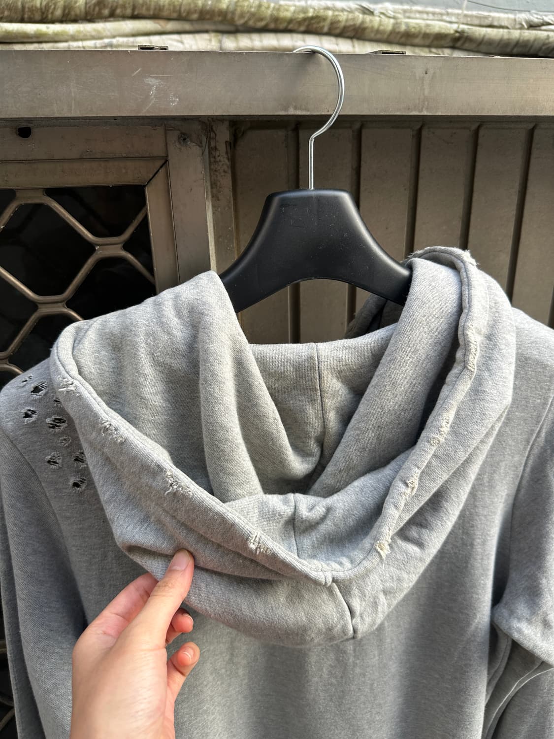 Distressed cut line 2way hood gray 상품이미지7