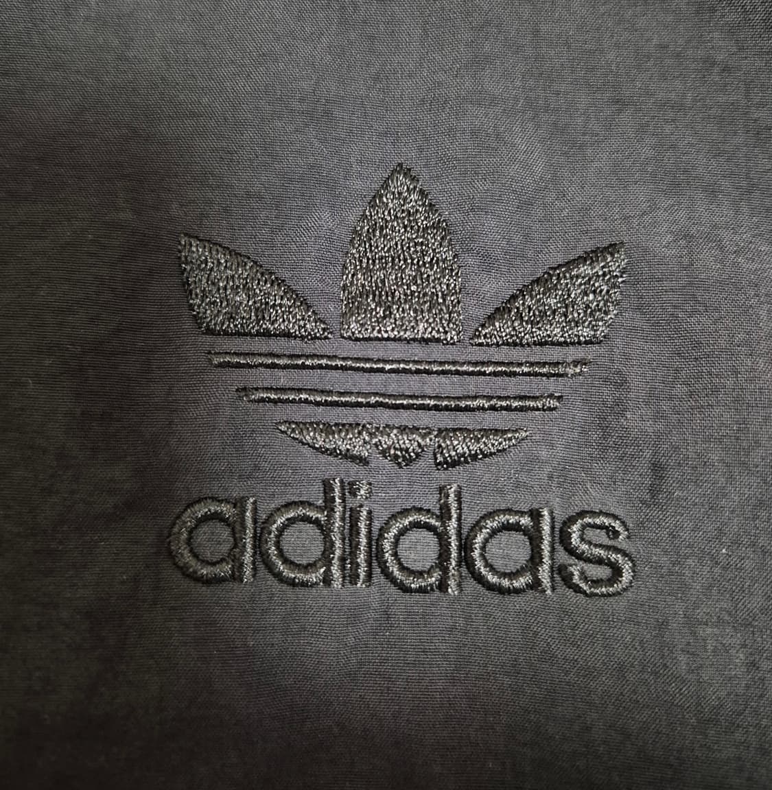 아디다스 유로파 올블랙 코치자켓 상품이미지4