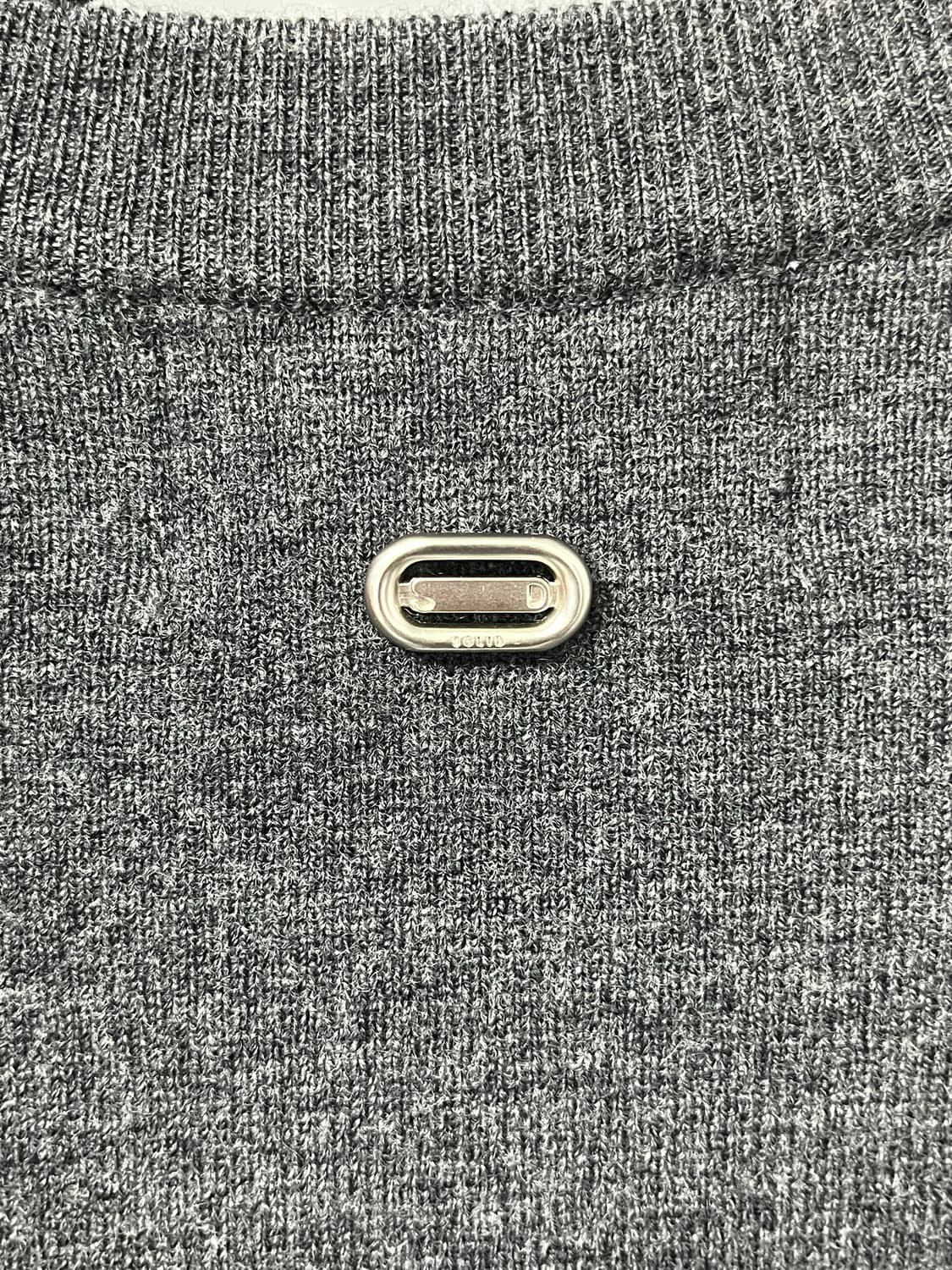 솔리드옴므 25fw 그레이 라운드넥 가디건 48사이즈 상품이미지3