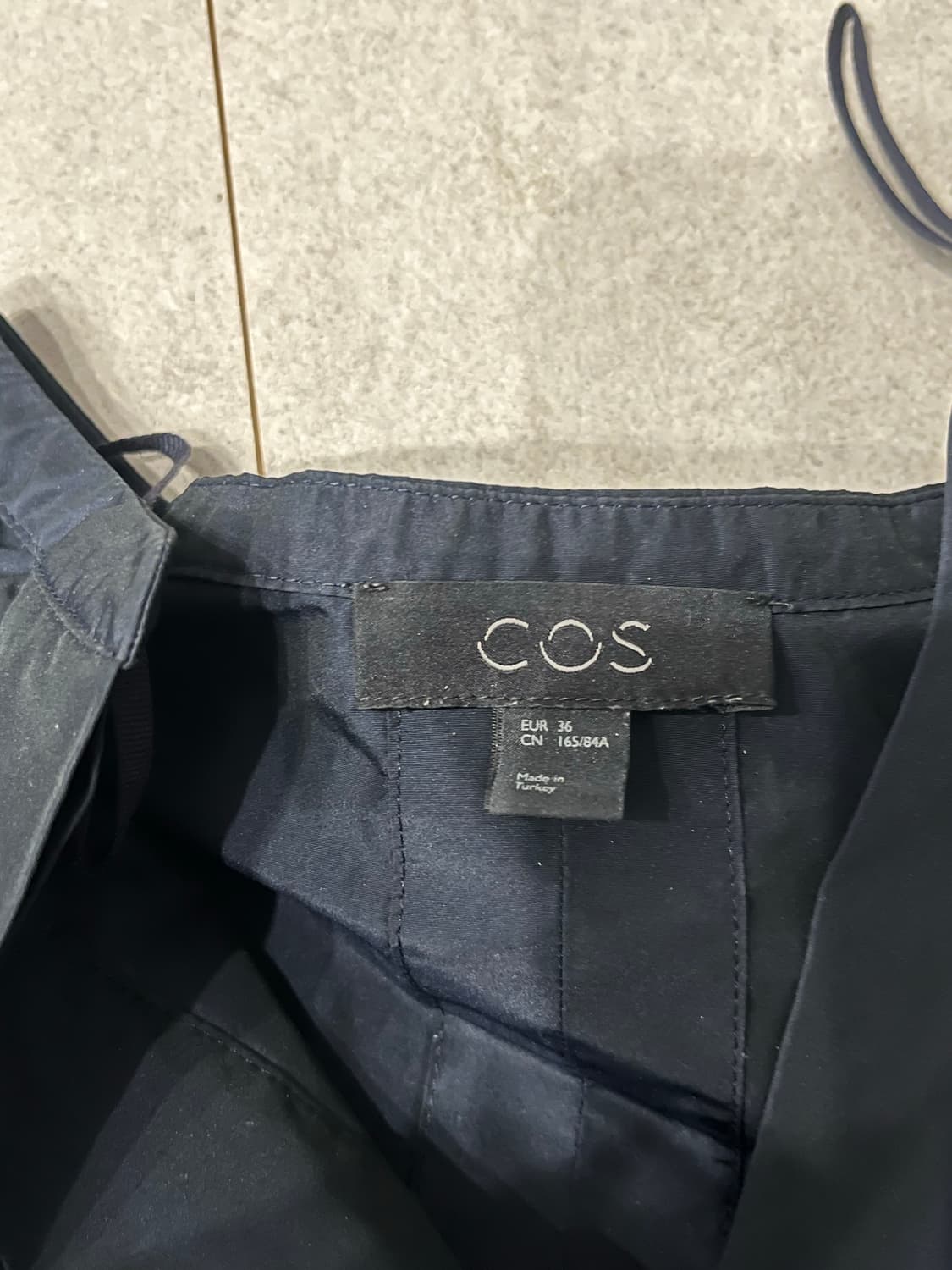 코스 미디 원피스 36 다크네이비 상품이미지3