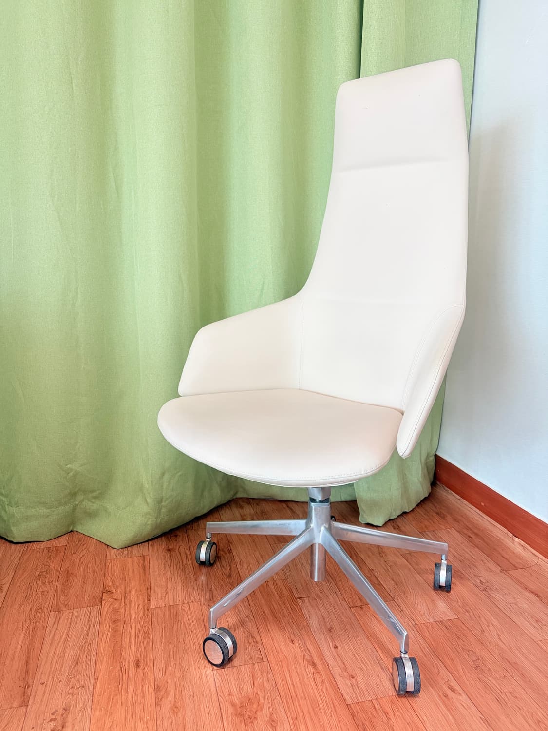 Arper 애스턴 이테리 명품 디자인 체어  상품이미지1