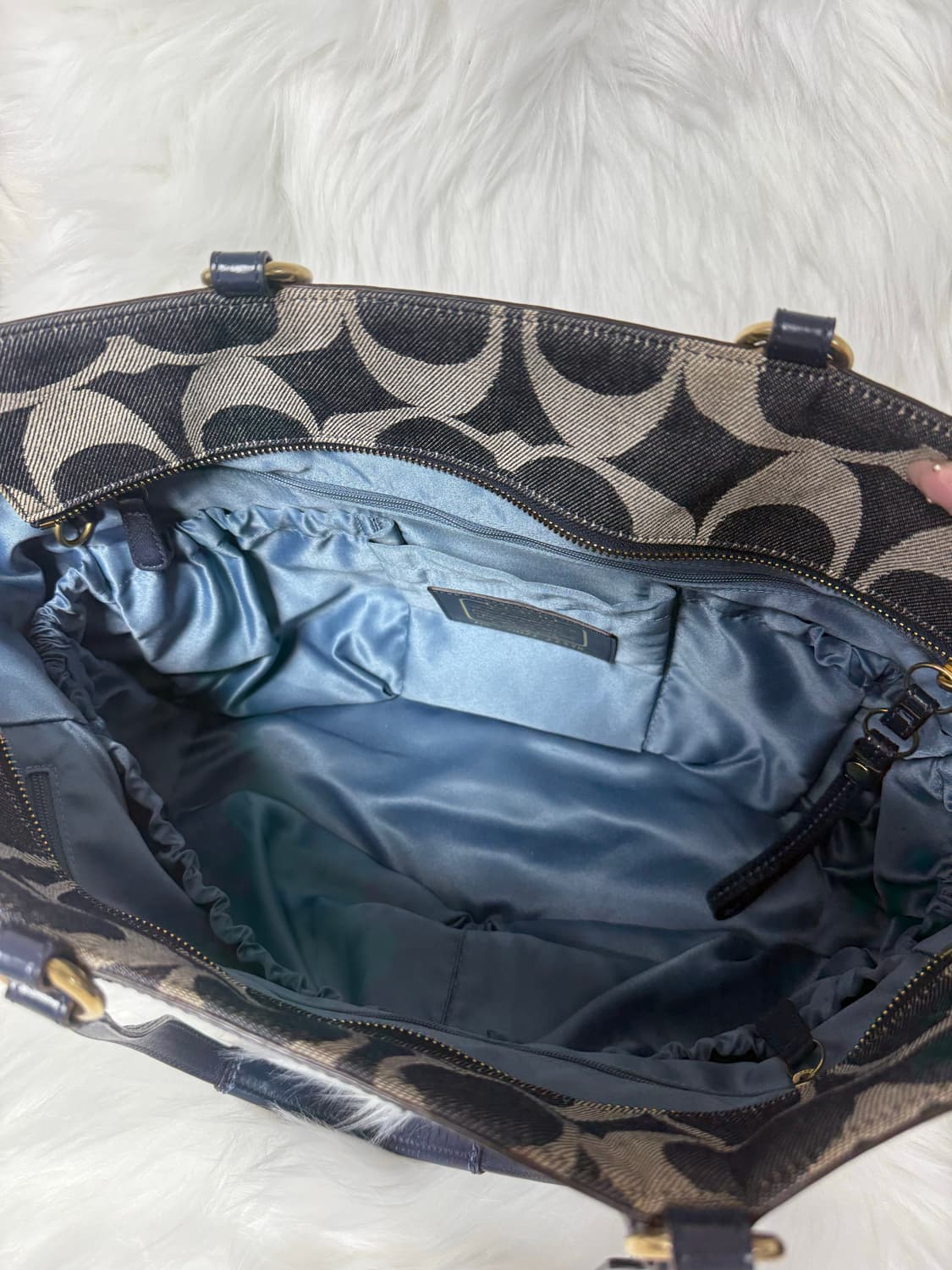 희귀템 ✨Coach denim bag L (코치 데님 토트백) 상품이미지4