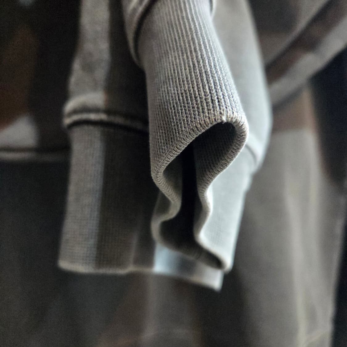 소버먼트 피그먼트맨투맨 상품이미지4