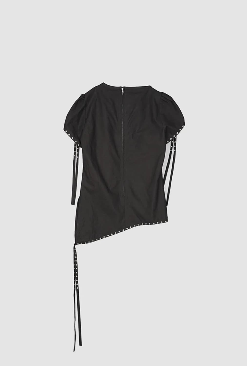 데어드 퍼프 슬리브 아일렛 스트랩 블라우스 블랙 상품이미지3