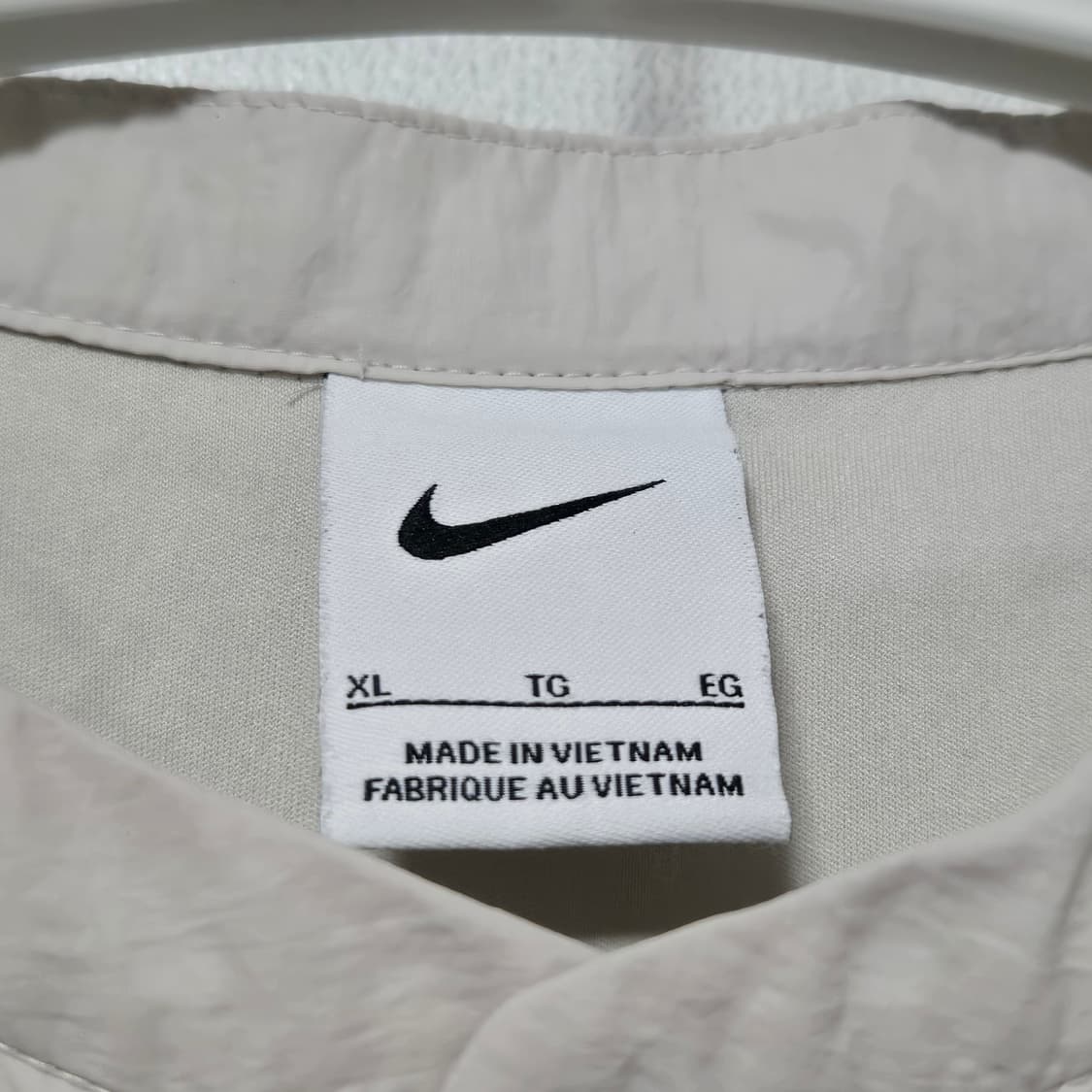 나이키 베이지 웜업 / 여성 바람막이/ 여성 맨투맨  상품이미지2