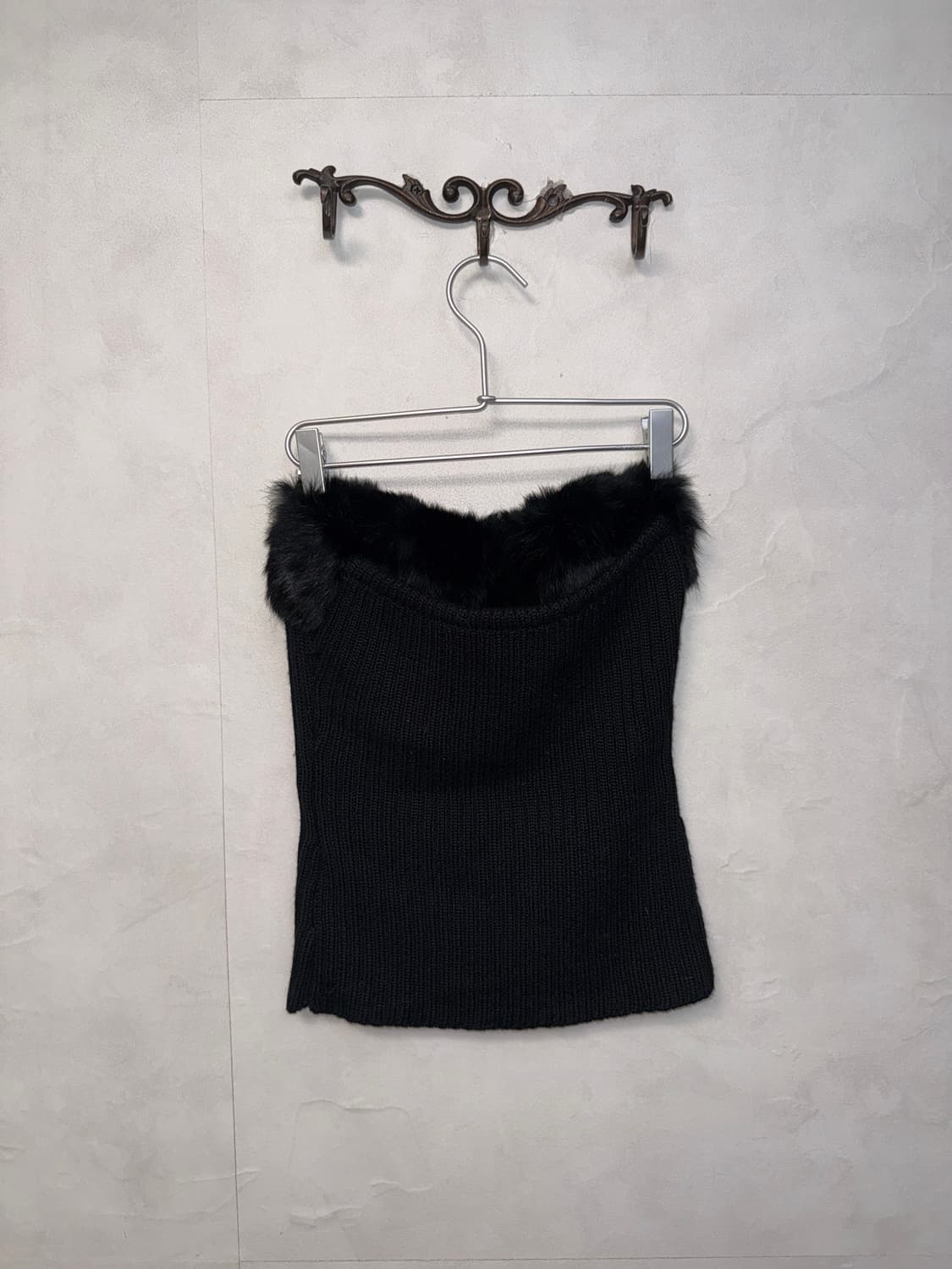 Black rabbit fur trimming tube top 슬리브리스 상품이미지5
