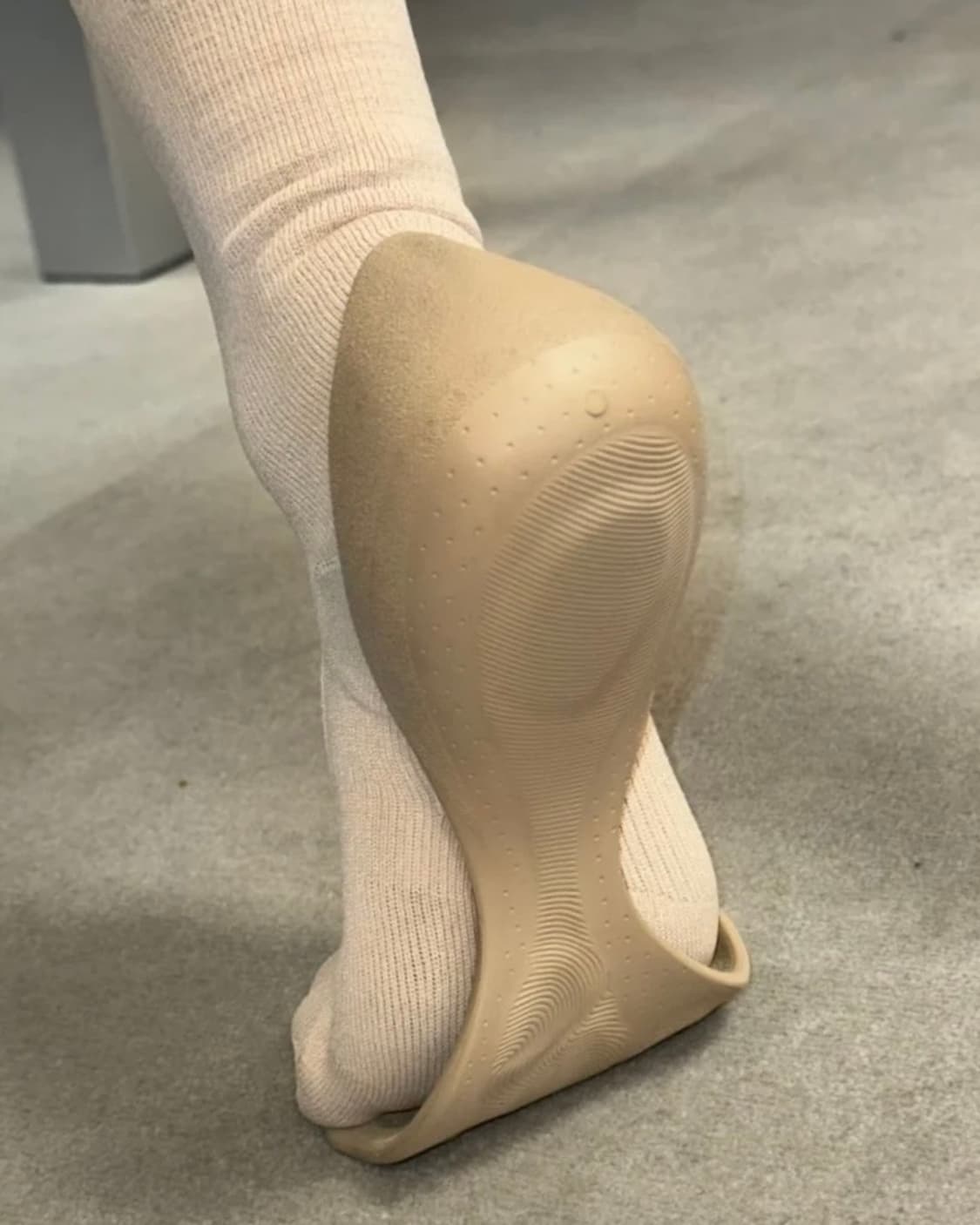 [43] 발렌시아가 제로 스니커즈 베이지 상품이미지3