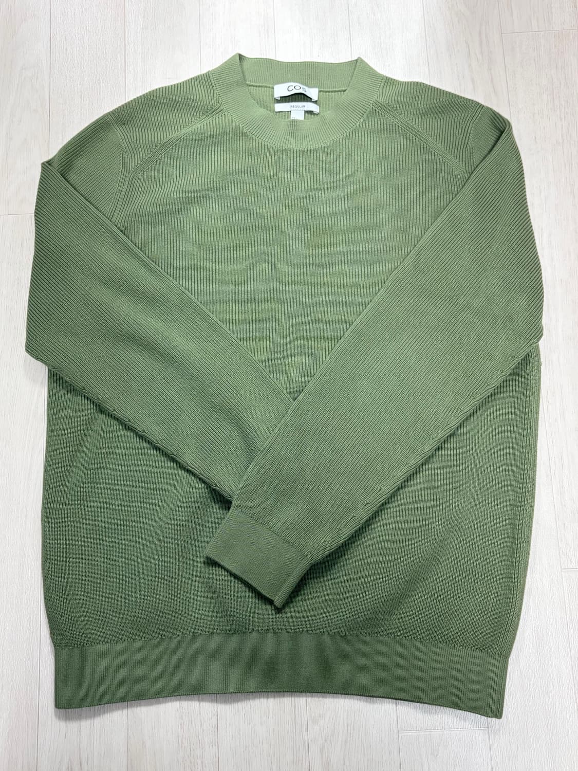 COS 리브드 니트 그린 레귤러핏 L 상품이미지2