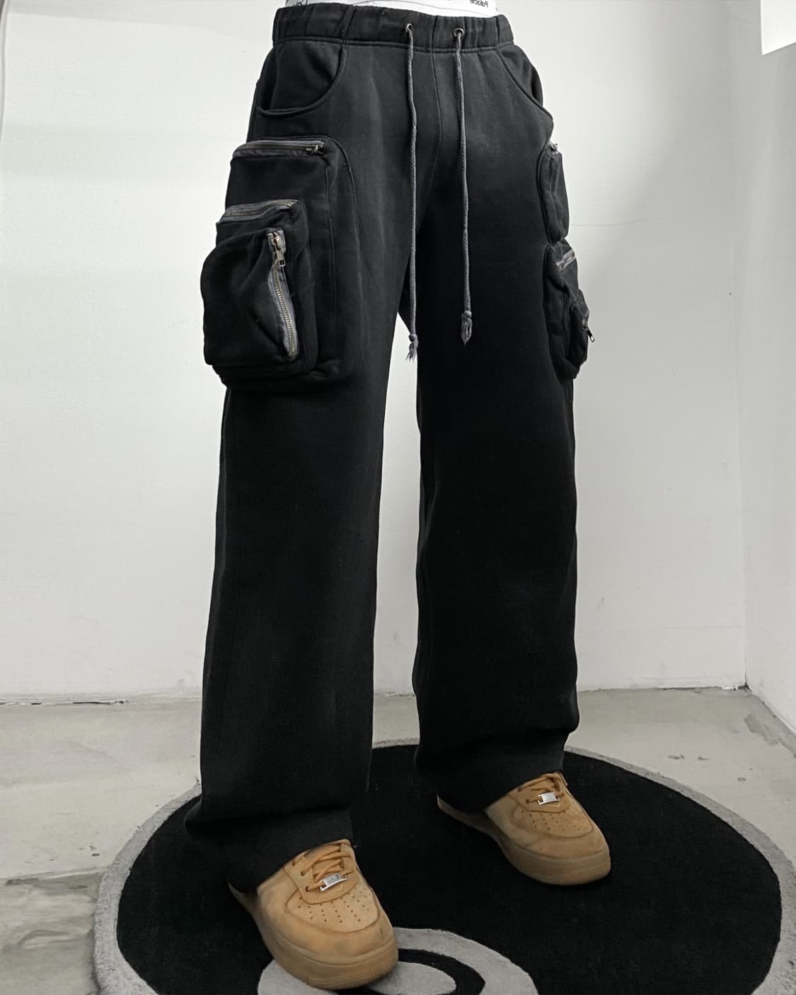 헬로? 유틸리티 멀티 포켓 스웻팬츠 상품이미지1