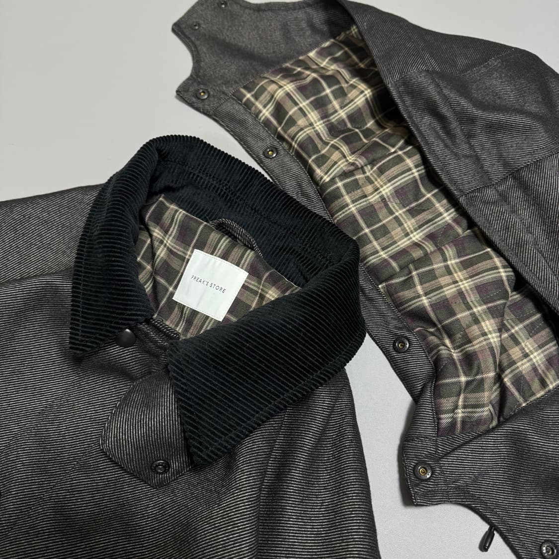 프릭스스토어 다크브라운컬러 폴리에스터 코듀로이넥 2way 헌팅 자켓 상품이미지4