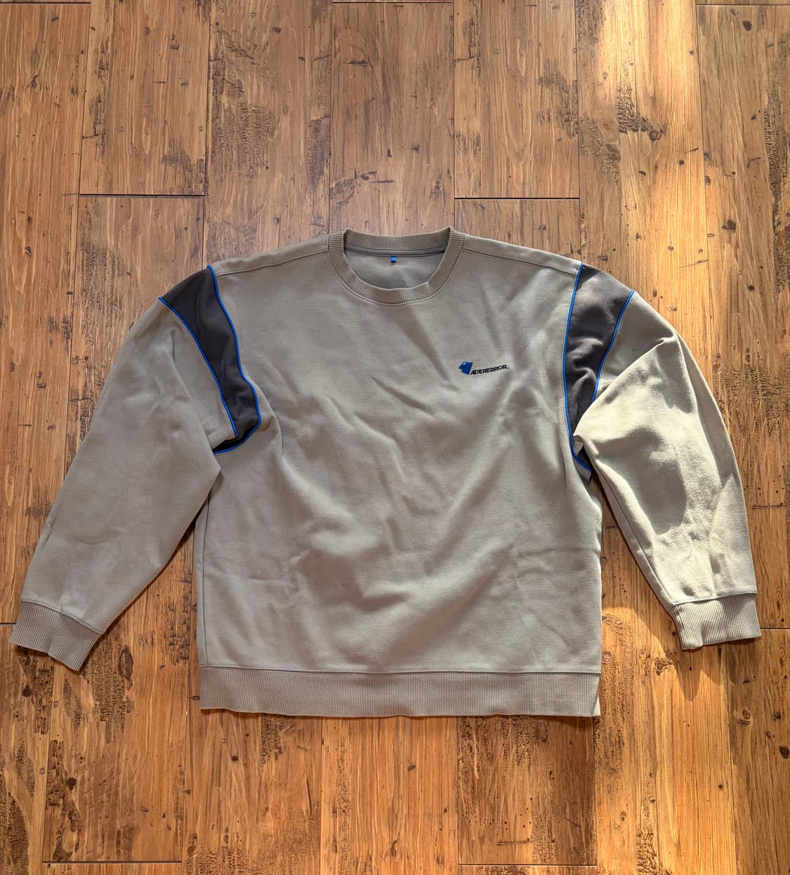 아더에러 스웻셔츠 상품이미지1