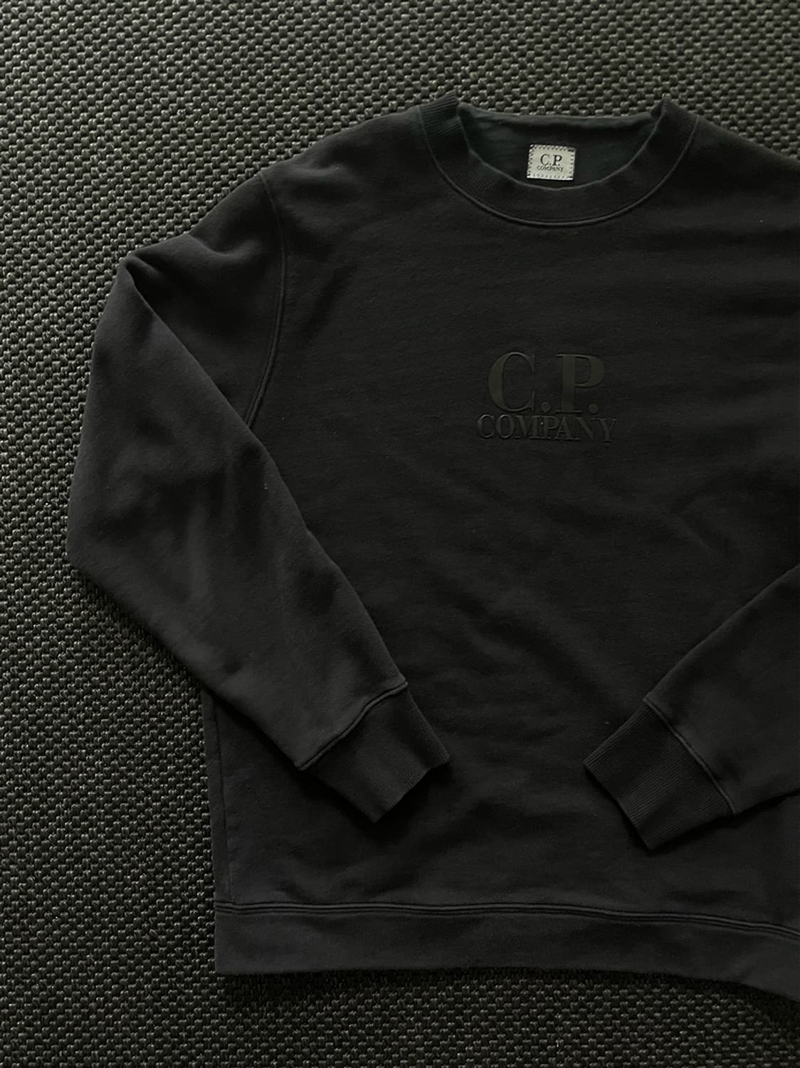 CP컴퍼니 맨투맨 입니다. 상품이미지3