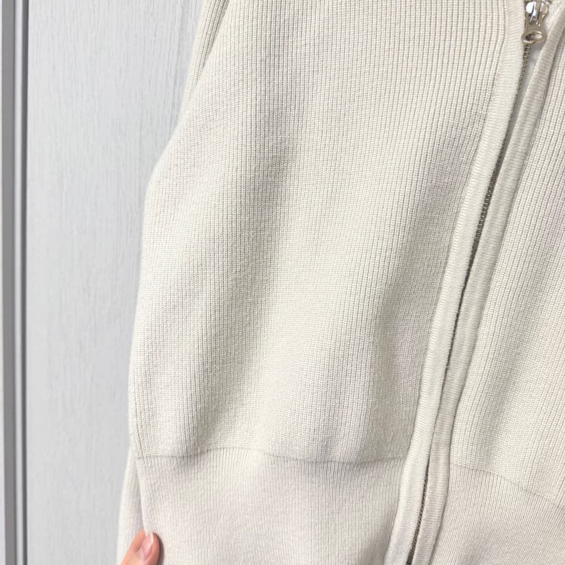 룩캐스트 칼리 니트 집업 상품이미지6