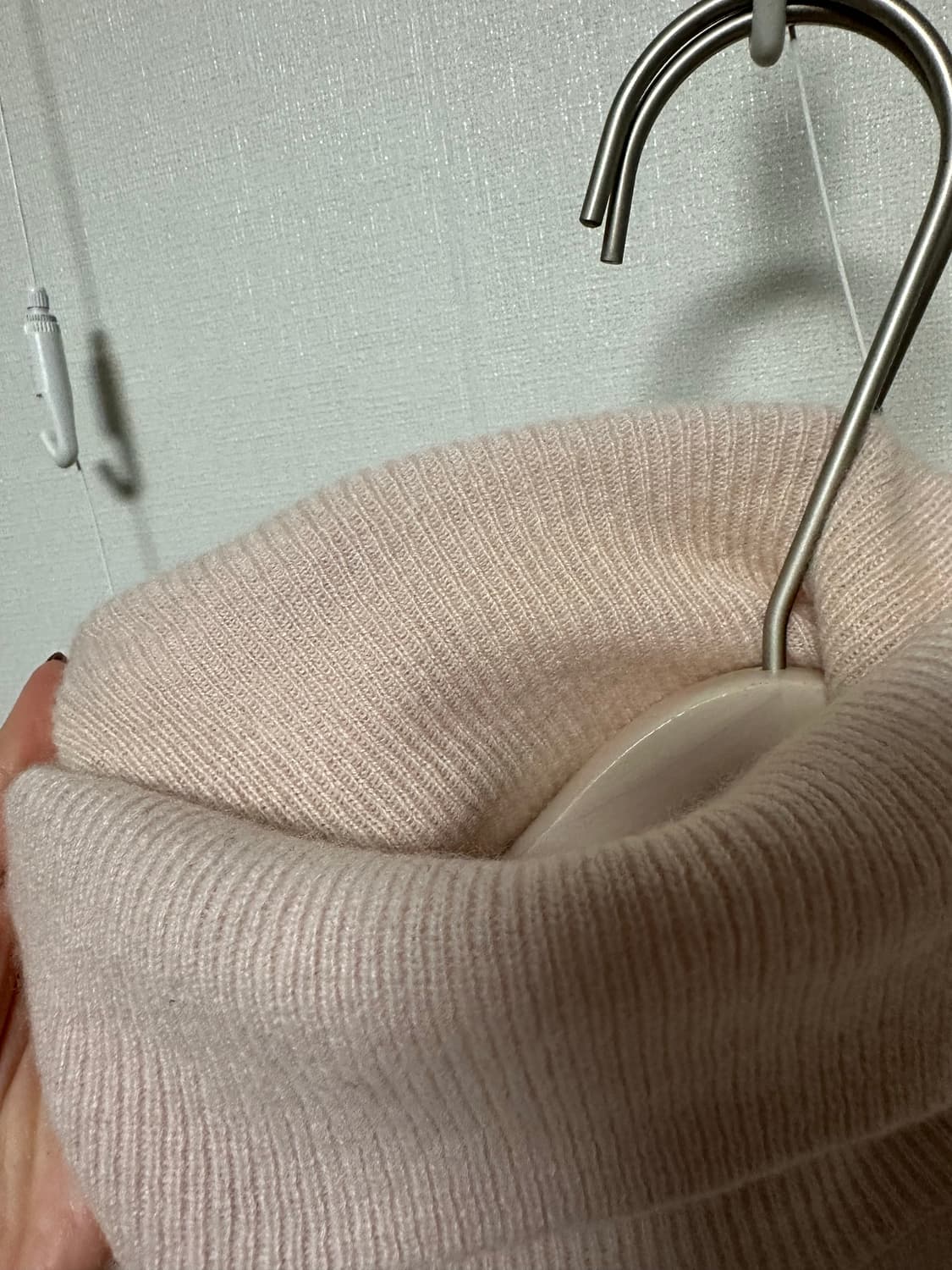 캐시미어100 연핑크 터틀니트 상품이미지5