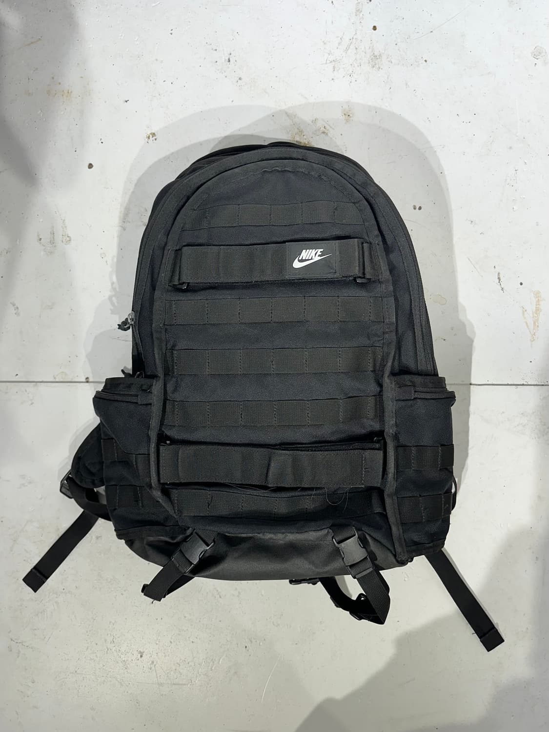 나이키 블랙 스케이트 보드 백팩 가방  상품이미지4
