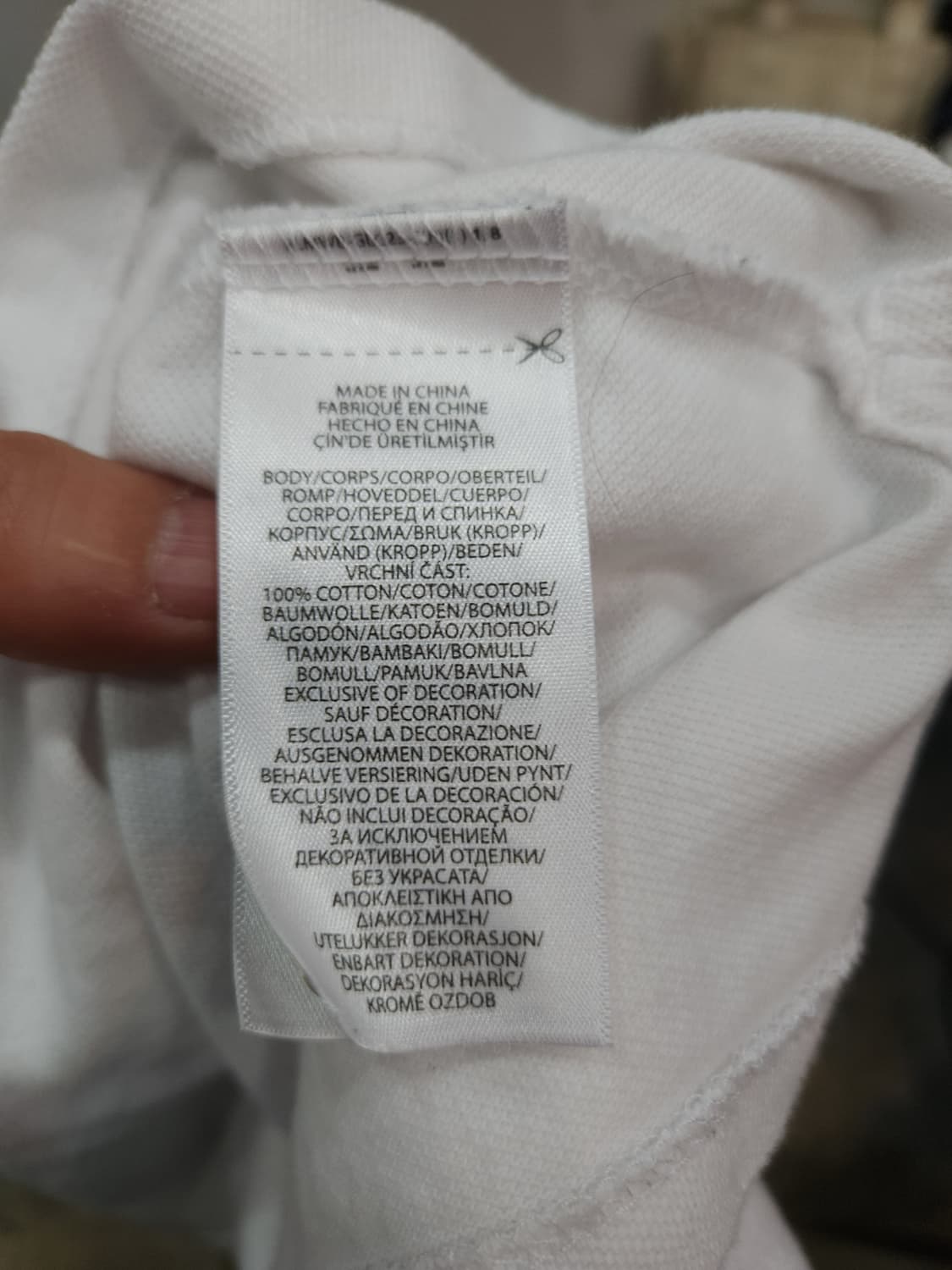 폴로 랄프로렌 화이트 빅포니 카라 반팔

 상품이미지6