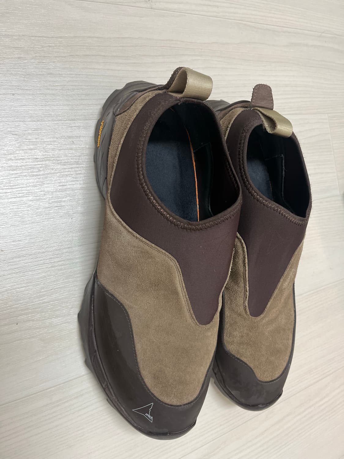 로아 슬립온 43사이즈 상품이미지3