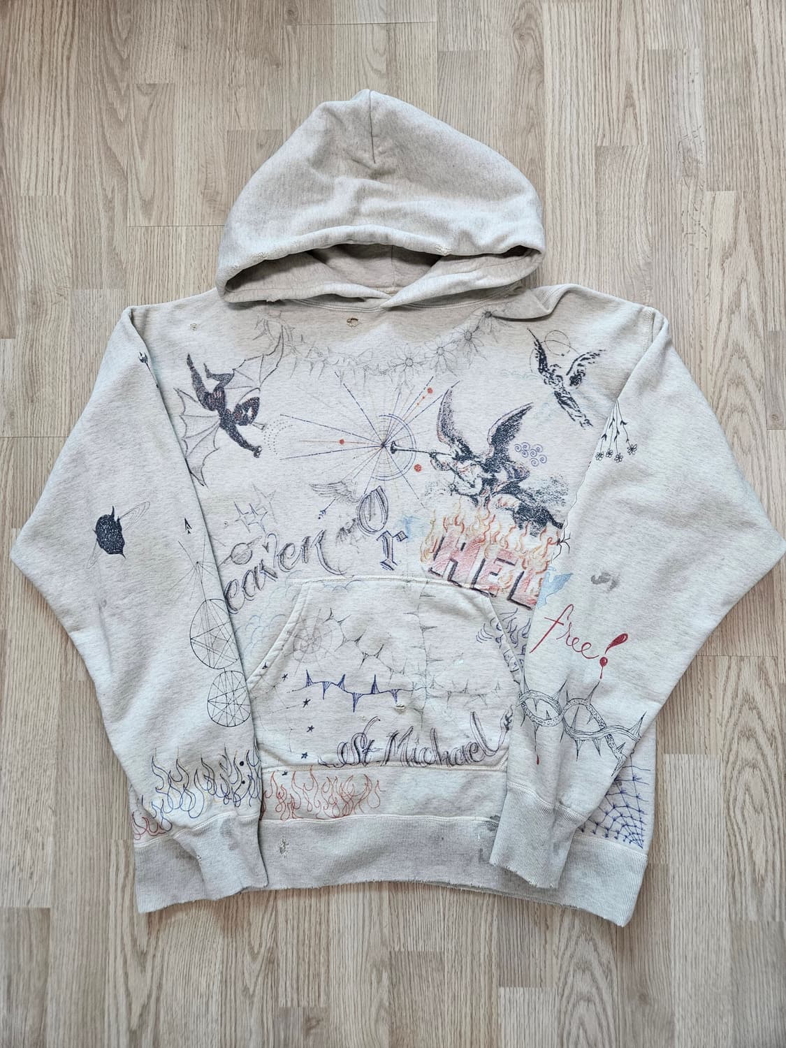 세인트미카엘 닥터우 후드티 상품이미지1