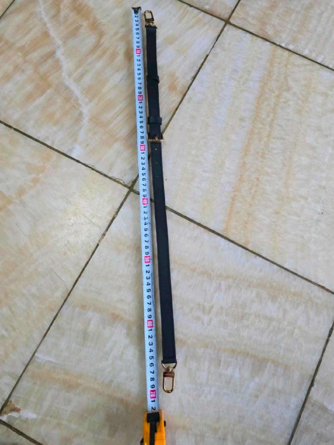 루이비통 가죽 스트랩 블랙 금장 새상품 상품이미지6