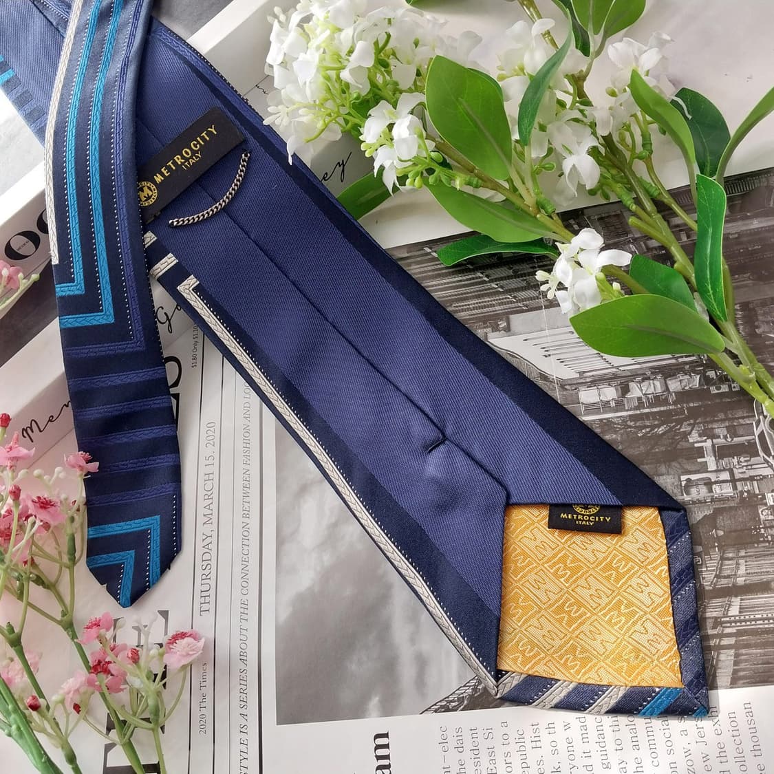 메트로시티 실크 네이비 스트라이프 넥타이 9cm A+등급 K1979 상품이미지4