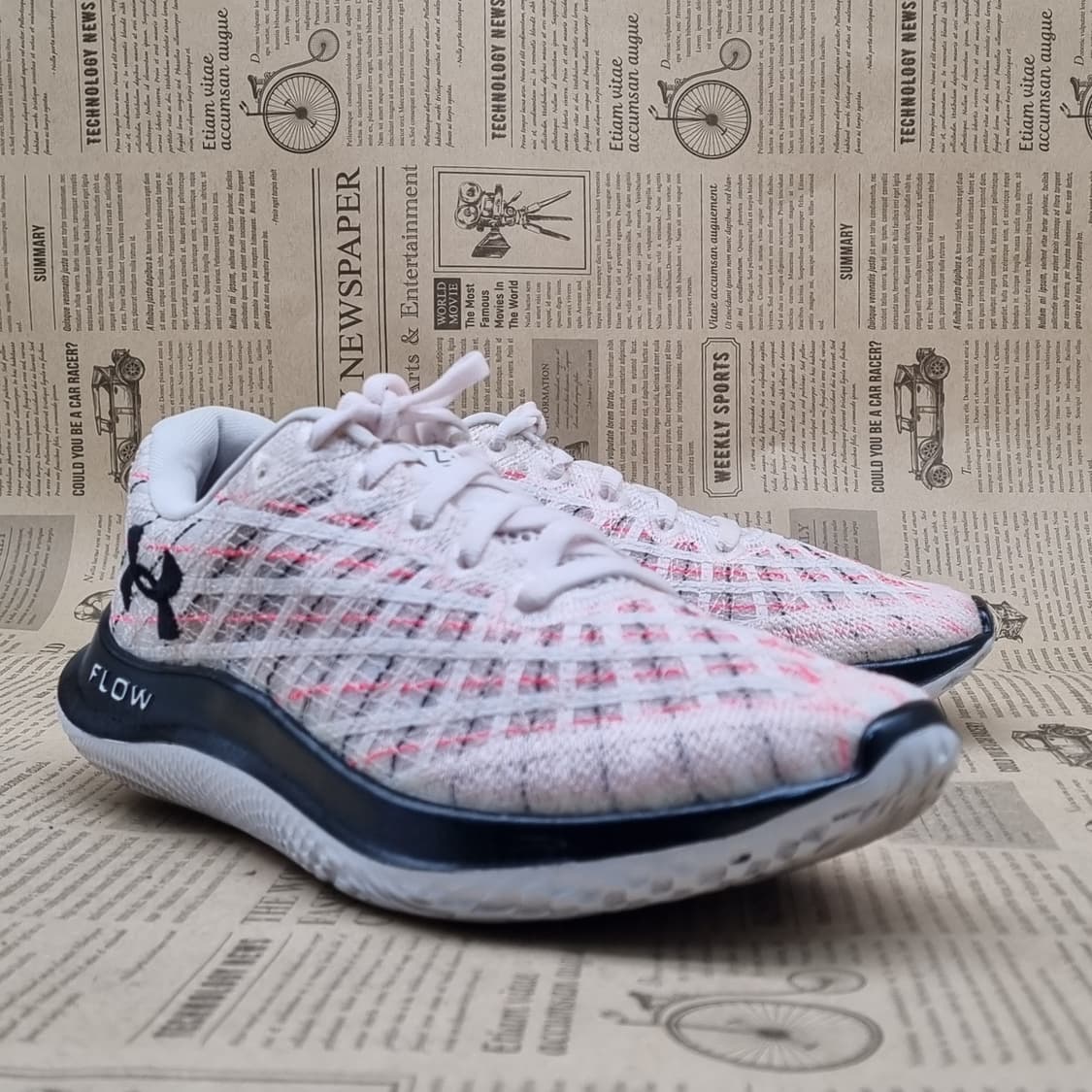 언더아머 ua 플로우 여성런닝화 235 상품이미지1