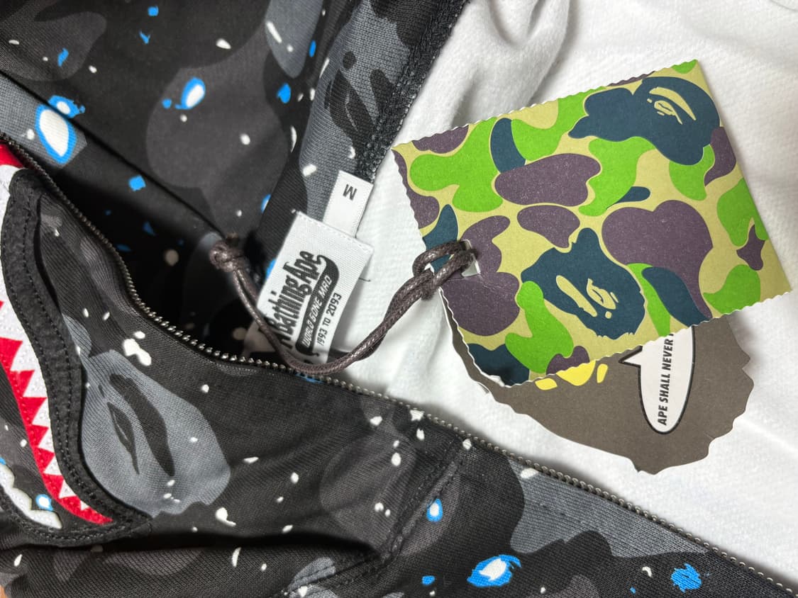 베이프 샤크후드 스페이스 카모 새상품 네고 가능 상품이미지2