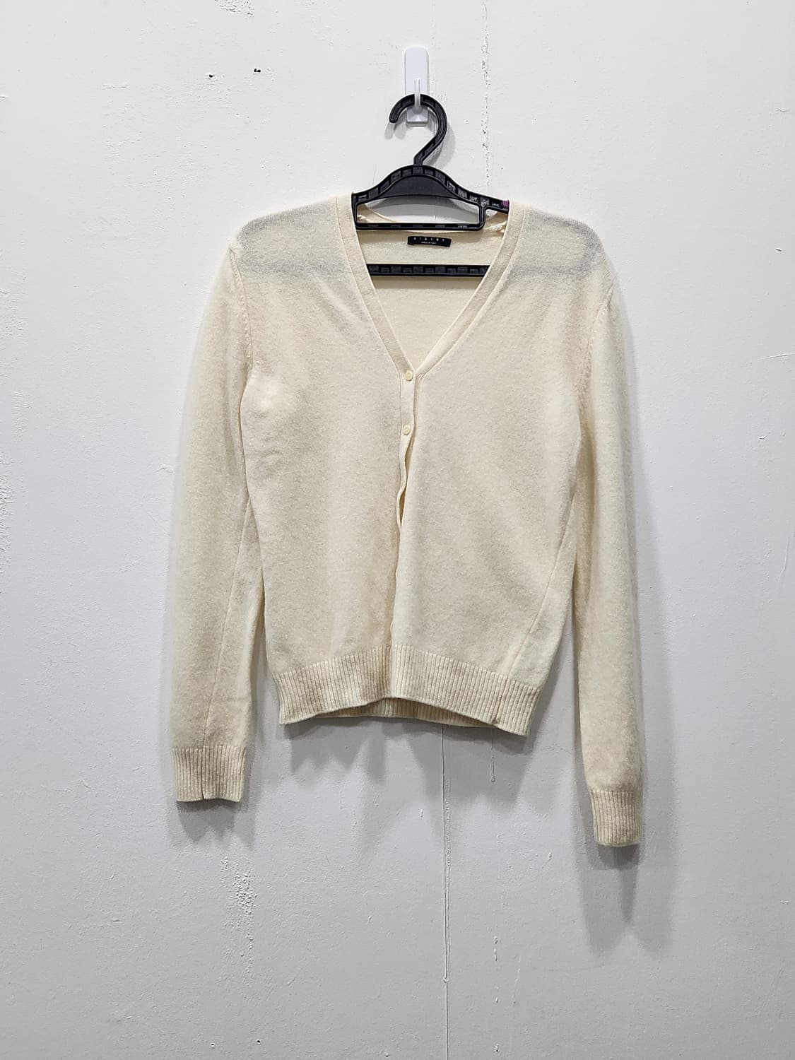 시슬리 아이보리 브이넥 가디건 상품이미지1