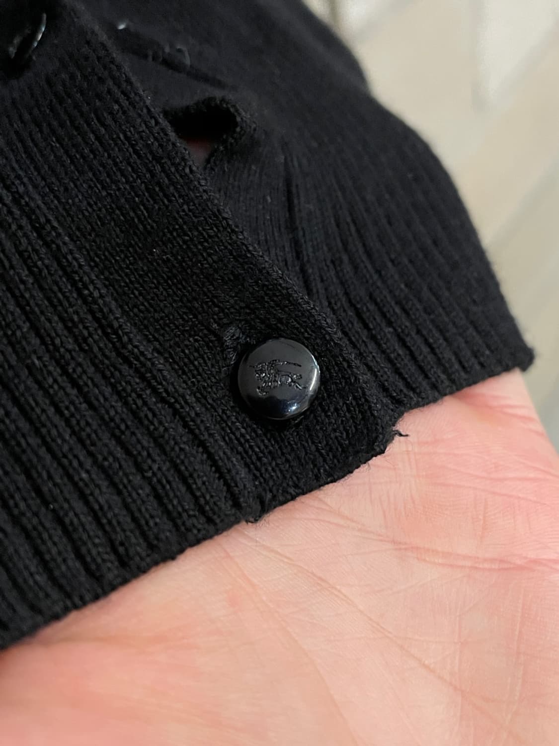 버버리 크레스트 로고 울 가디건  상품이미지5