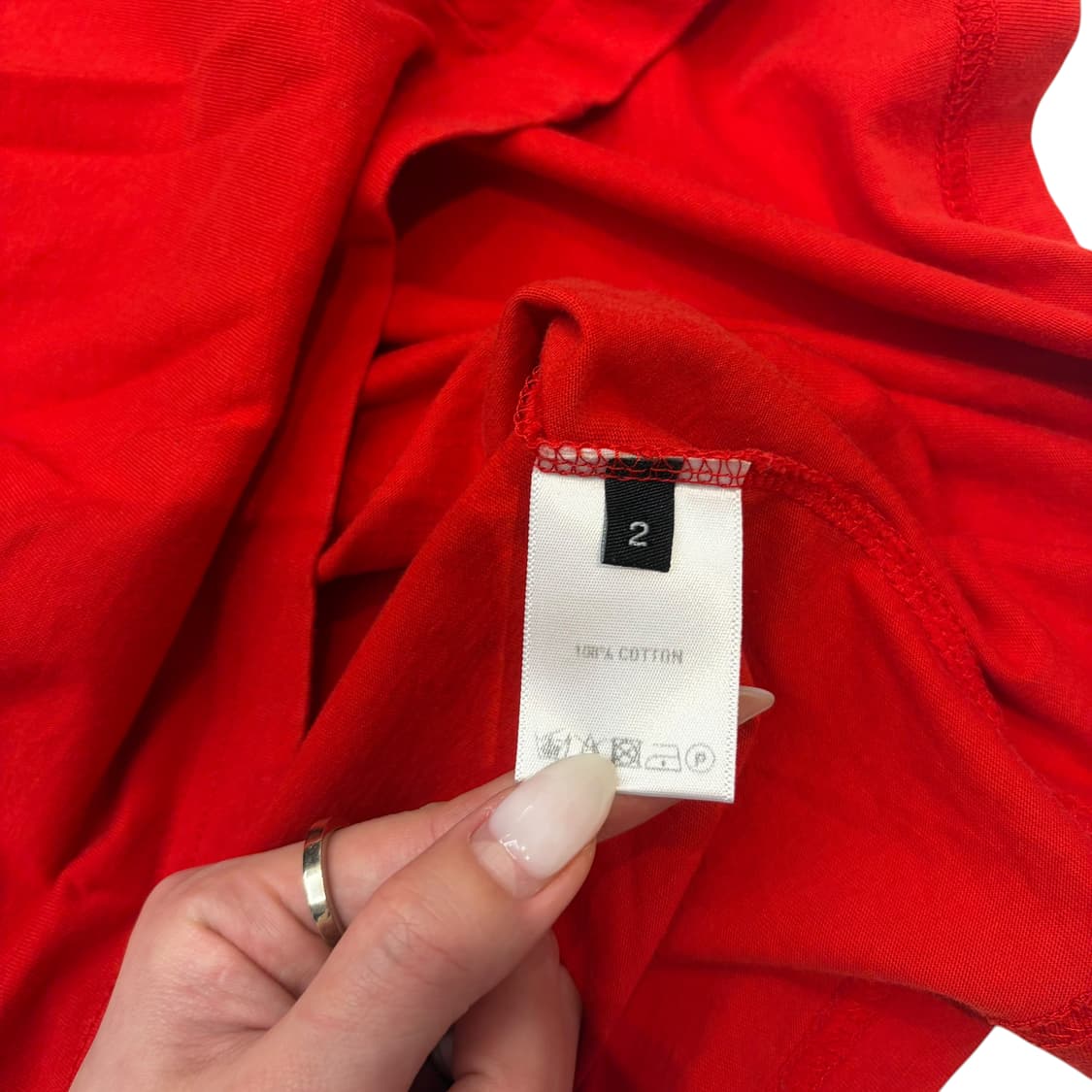 Hyein Seo 혜인 서 스포츠 로고 티셔츠 레드 2  상품이미지5