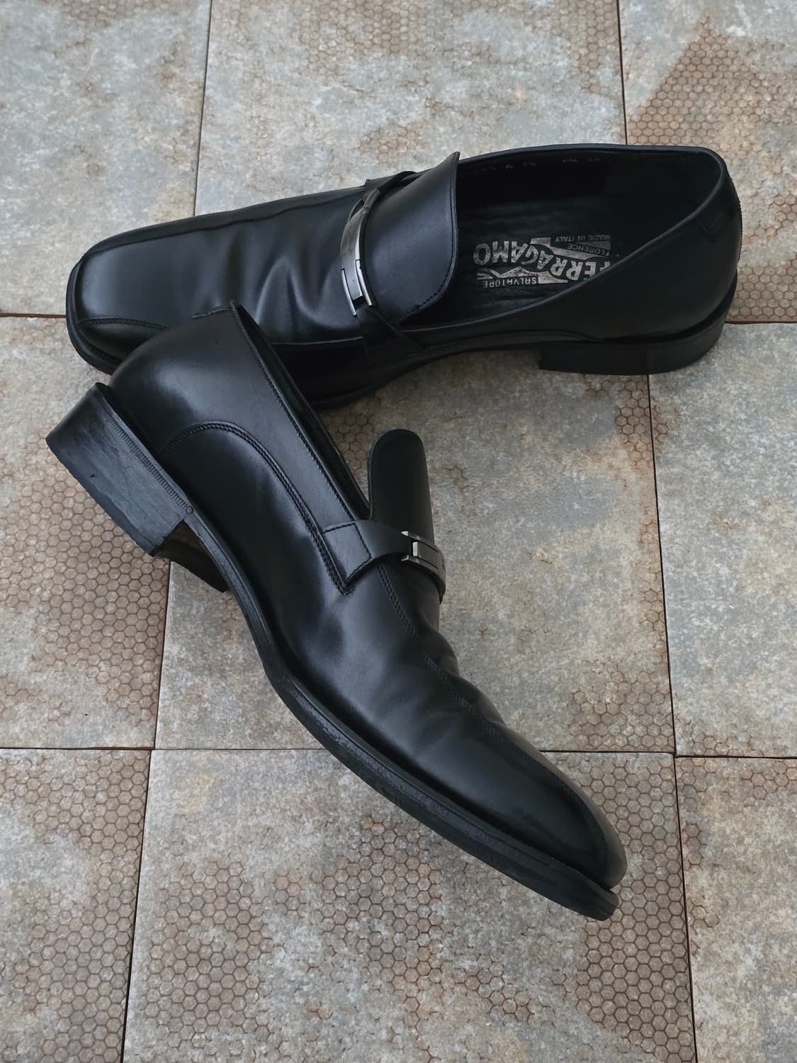 (255)페라가모 블랙 로퍼 구두 상품이미지4