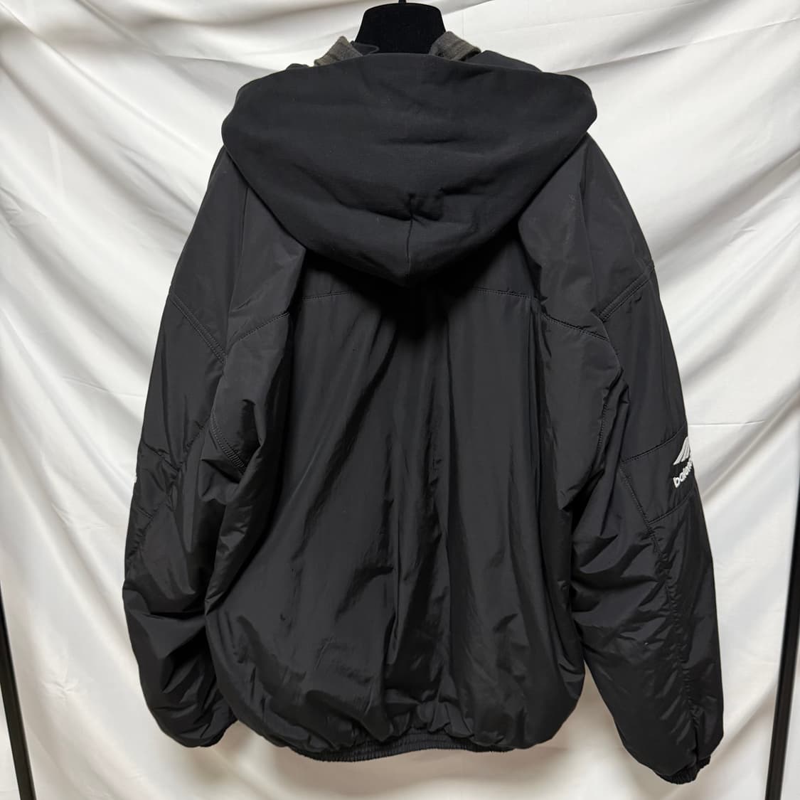 [S+급/3] 발렌시아가 3B 레어이드 트랙 바람막이 자켓 상품이미지4