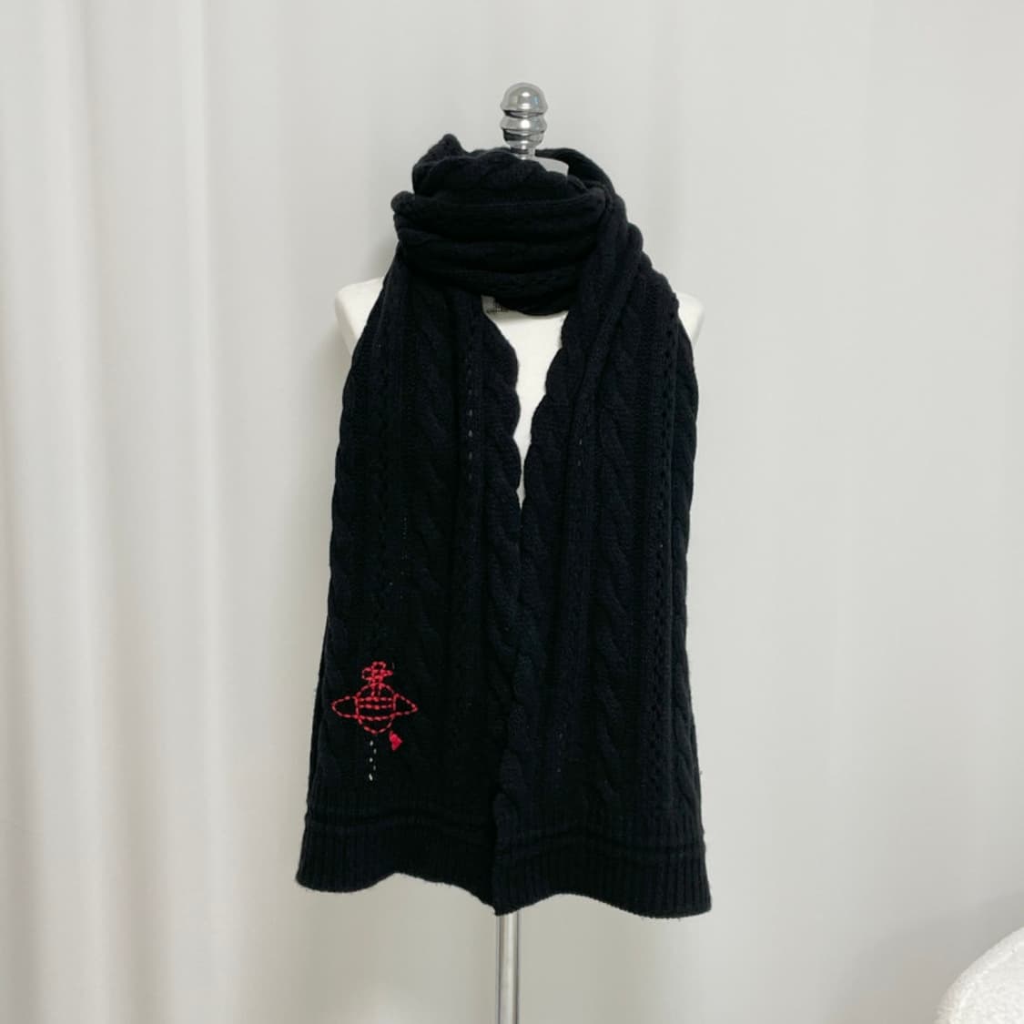 비비안웨스트우드 케이블 스티치 머플러 블랙 상품이미지5