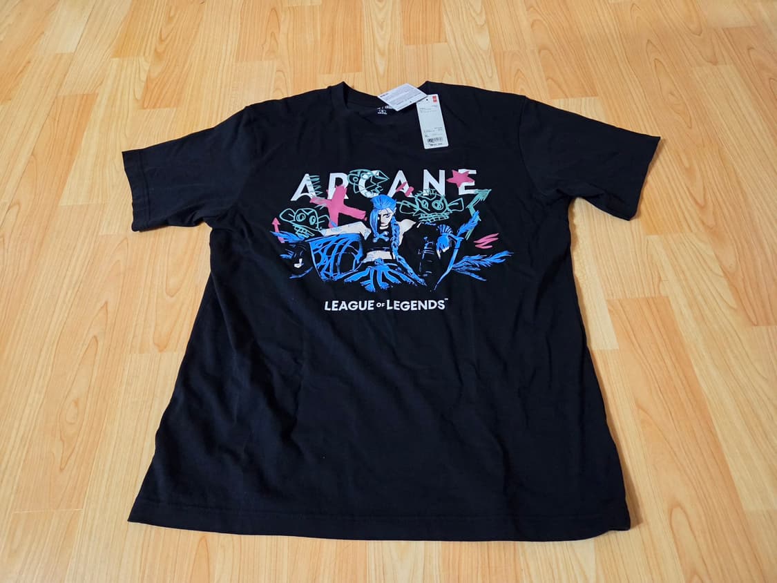 유니클로 아케인 콜라보 티셔츠 새제품 XL 상품이미지2