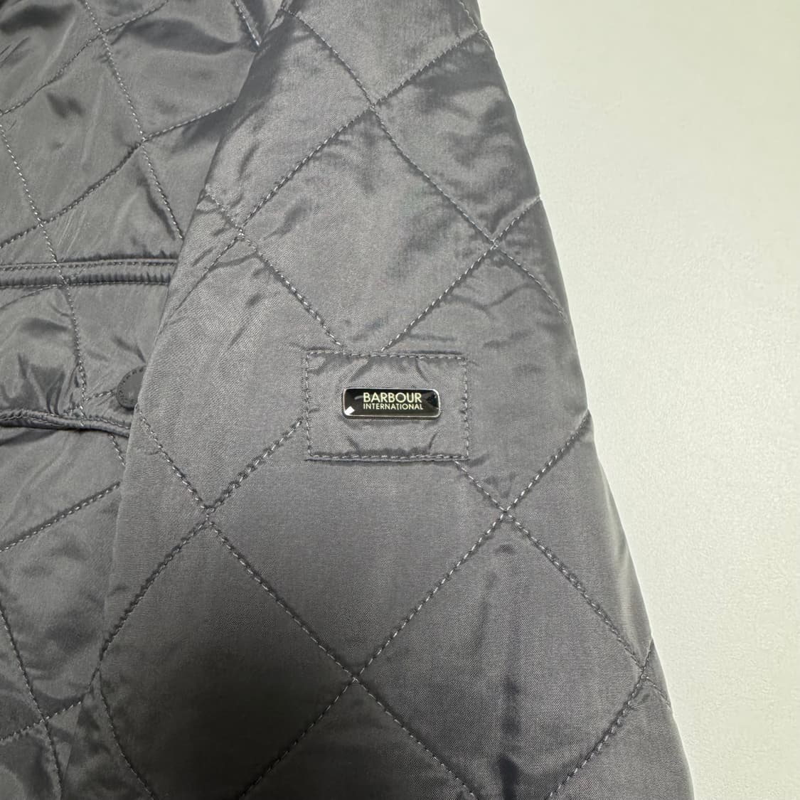 바버 인터내셔널 아리엘 퀼팅 자켓 M 상품이미지3