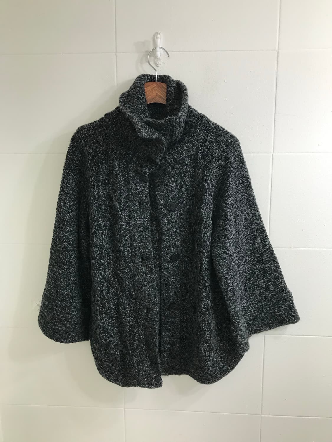 사와코 케이프 코트 무채색 니혼진 코디세트 상품이미지6